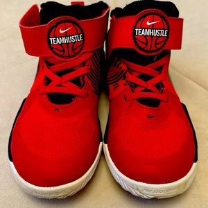 Nike TeamHustle Basketball shoes - size 13C
